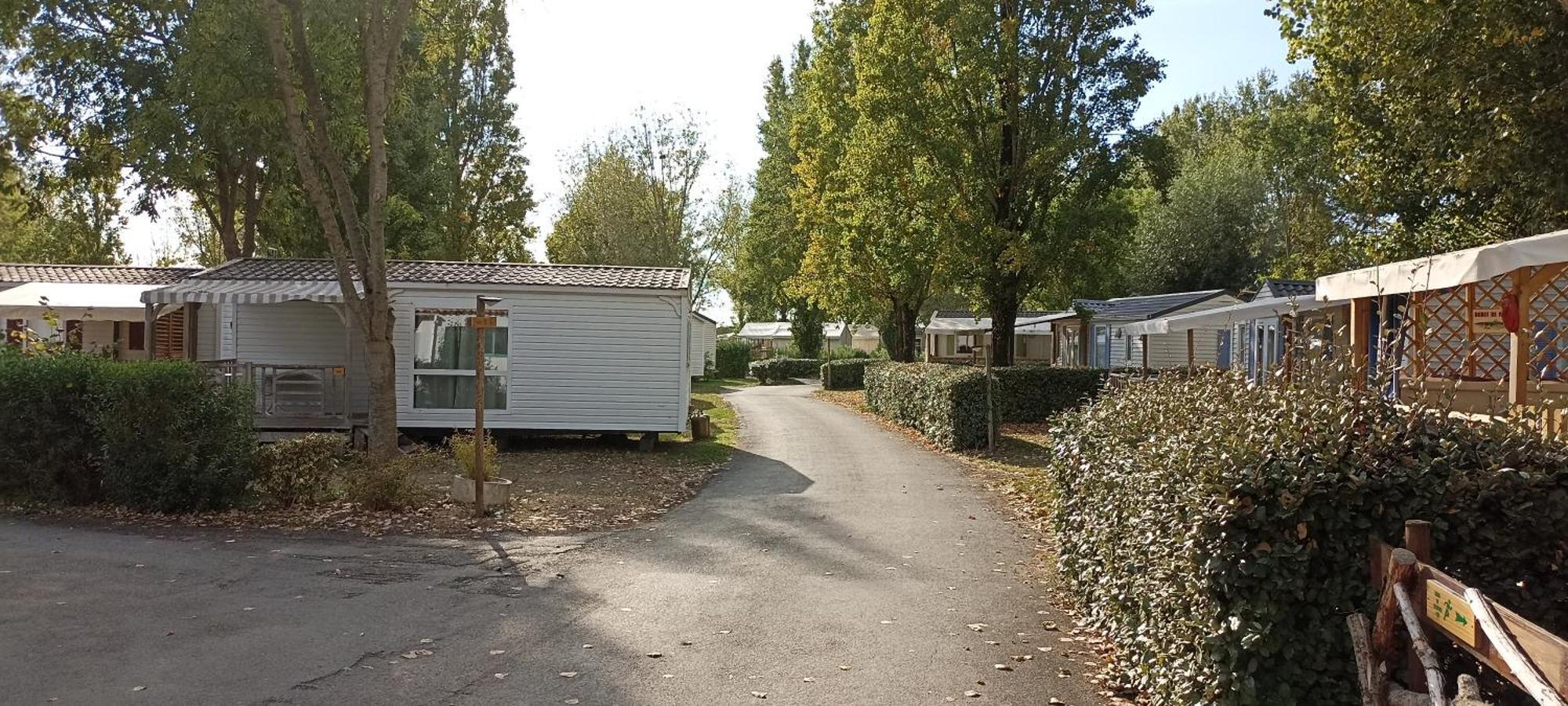 Mobilhome L'Oasis Camping Le Clos Cottet Angles  Exterior photo
